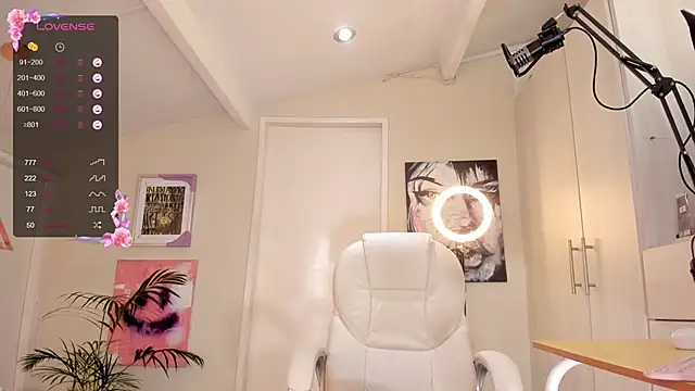 Snapshot of catalinasaiz chatting on February 3, 2025, 4:52 pm catalinasaiz online show from February 3, 2025, 4:52 pm