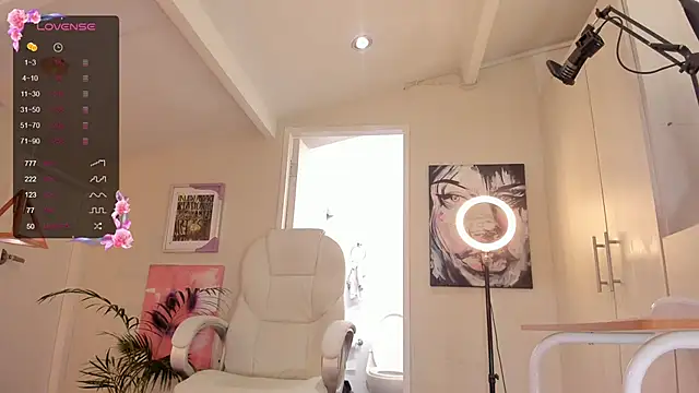 Snapshot of catalinasaiz chatting on February 25, 2025, 2:00 pm catalinasaiz online show from February 25, 2025, 2:00 pm