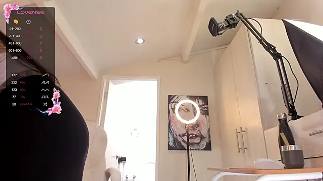 Snapshot of catalinasaiz chatting on March 13, 2025, 2:12 pm catalinasaiz online show from March 13, 2025, 2:12 pm