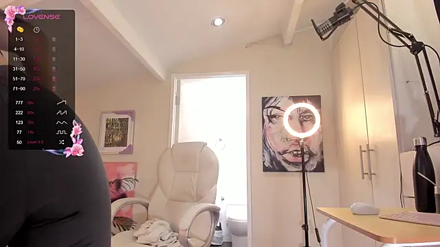 Snapshot of catalinasaiz chatting on March 17, 2025, 2:23 pm catalinasaiz online show from March 17, 2025, 2:23 pm