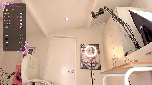 Snapshot of catalinasaiz chatting on March 18, 2025, 4:59 pm catalinasaiz online show from March 18, 2025, 4:59 pm