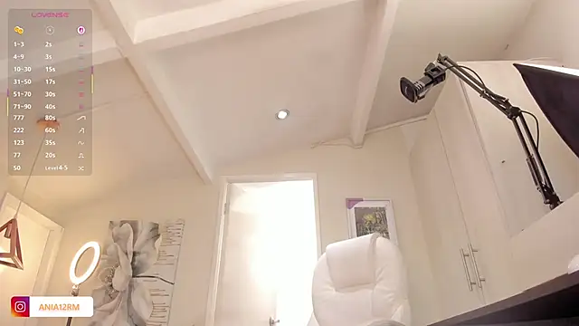 Snapshot of catalinasaiz chatting on September 20, 2025, 3:13 pm catalinasaiz online show from September 20, 2025, 3:13 pm