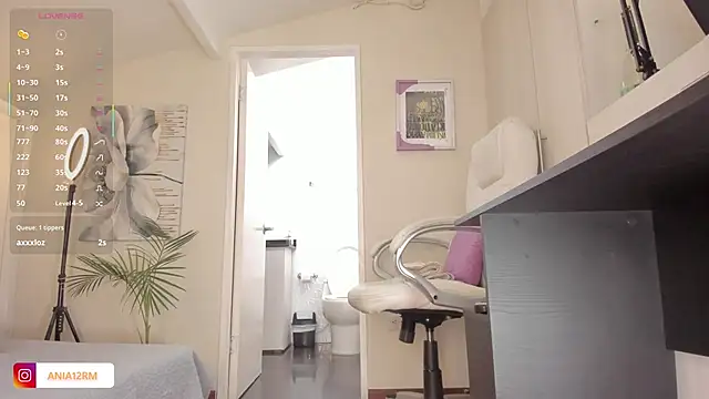 Snapshot of catalinasaiz chatting on October 13, 2025, 2:06 pm catalinasaiz online show from October 13, 2025, 2:06 pm