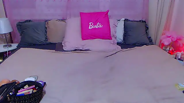 BustyVicky online show from October 17, 2025, 9:28 pm