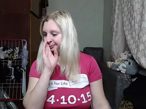 BustyBlond online show from December 22, 2024, 4:48 pm
