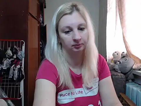 BustyBlond online show from January 3, 2025, 9:15 am