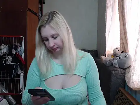 BustyBlond online show from January 6, 2025, 8:57 am