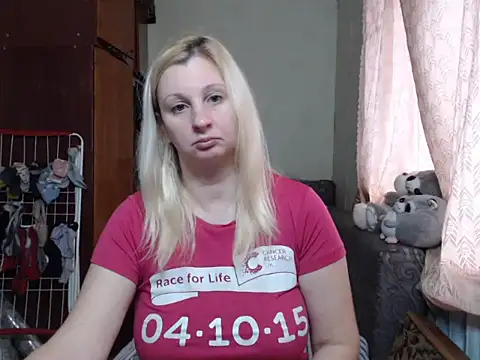 BustyBlond online show from January 13, 2025, 12:02 pm