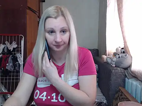 BustyBlond online show from January 19, 2025, 12:39 pm