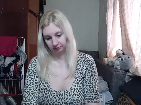 BustyBlond online show from January 29, 2025, 12:13 pm