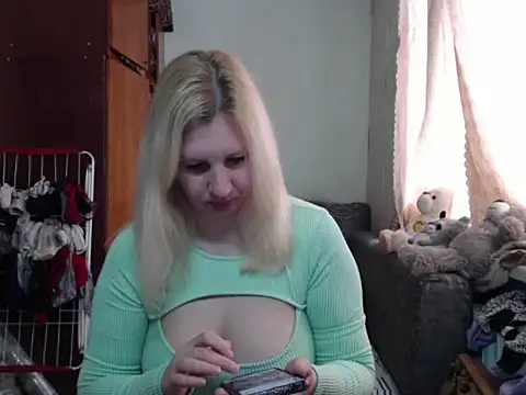 BustyBlond online show from February 15, 2025, 6:33 am