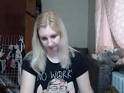 BustyBlond online show from March 13, 2025, 3:17 pm