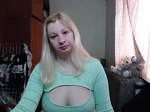 BustyBlond online show from March 18, 2025, 6:03 am
