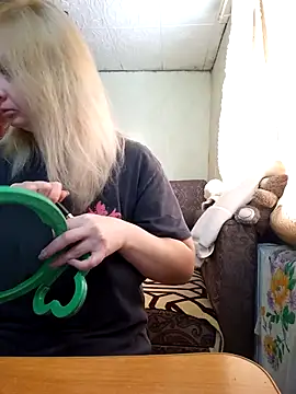 BustyBlond online show from January 14, 2026, 7:14 am