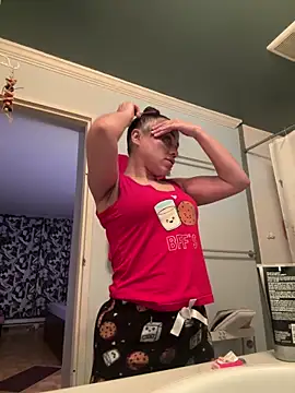 RuggyRackz online show from November 19, 2025, 3:28 am