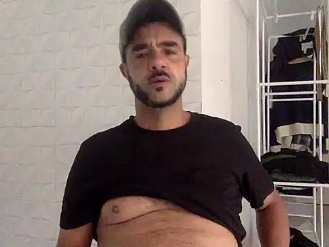 SMOKERBEASTBR online show from March 9, 2026, 5:17 pm