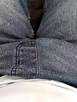 Elixire1 online show from March 11, 2026, 3:29 pm