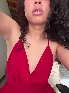 GabriSaenz online show from July 22, 2026, 1:47 pm