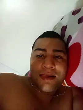 EISONREINA11 online show from October 18, 2025, 11:11 am