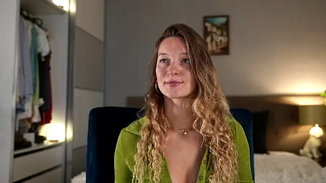 Special    online show from September 26, 2025, 4:05 am