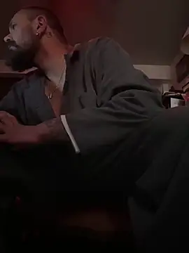 htk1975 online show from February 5, 2026, 8:46 pm