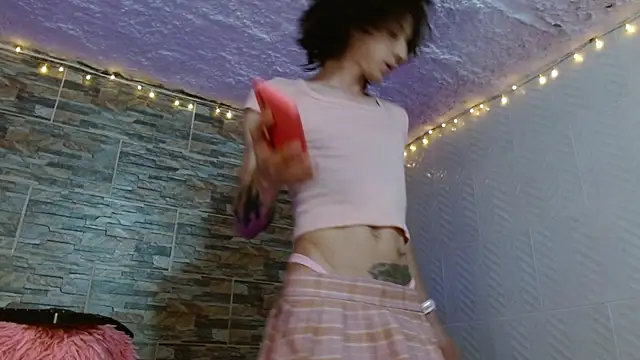 Snapshot of omar_alurba chatting on September 17, 2025, 8:21 pm omar alurba online show from September 17, 2025, 8:21 pm