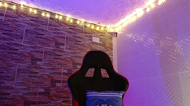 Snapshot of omar_alurba chatting on September 19, 2025, 4:36 am omar alurba online show from September 19, 2025, 4:36 am