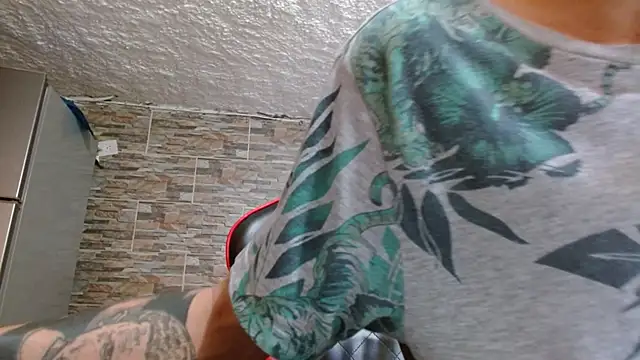 Snapshot of omar_alurba chatting on September 22, 2025, 7:27 pm omar alurba online show from September 22, 2025, 7:27 pm