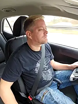 Snapshot of Trucker_Hunter chatting on March 2, 2025, 12:11 pm Trucker Hunter online show from March 2, 2025, 12:11 pm