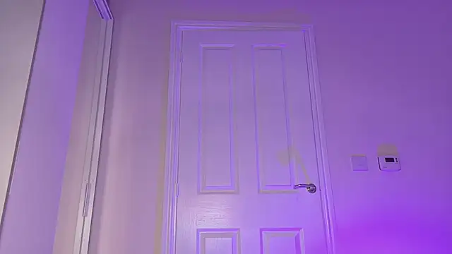 Tinkerbell822 online show from January 18, 2026, 9:13 am