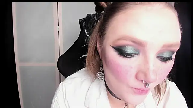 YourDyingBride online show from May 5, 2026, 6:32 am