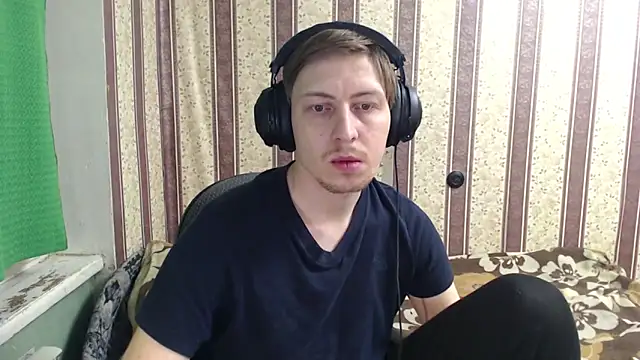 darienlarge online show from November 2, 2025, 3:31 am