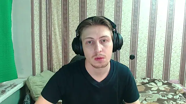 darienlarge online show from November 5, 2025, 5:57 pm