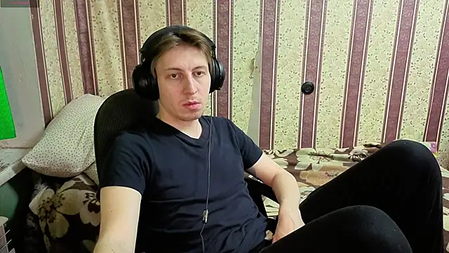 darienlarge online show from December 18, 2025, 2:45 pm