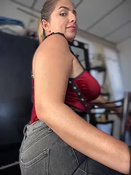 sammyqueenx21 online show from January 22, 2025, 8:38 pm