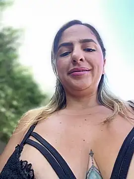sammyqueenx21 online show from January 24, 2025, 1:36 pm