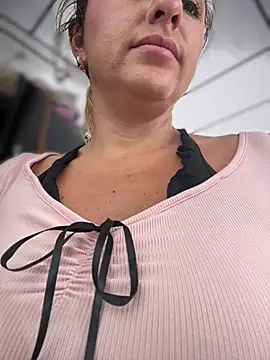 sammyqueenx21 online show from January 30, 2025, 3:29 pm
