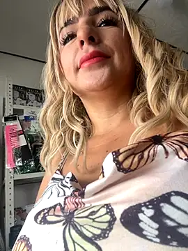 sammyqueenx21 online show from October 3, 2025, 3:31 pm