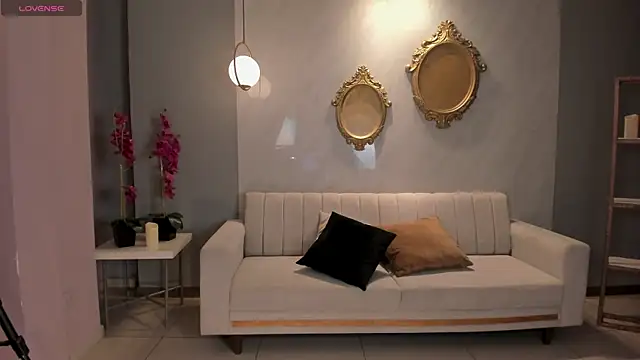 Snapshot of ErikaBenz_ chatting on October 8, 2025, 12:36 pm ErikaBenz  online show from October 8, 2025, 12:36 pm