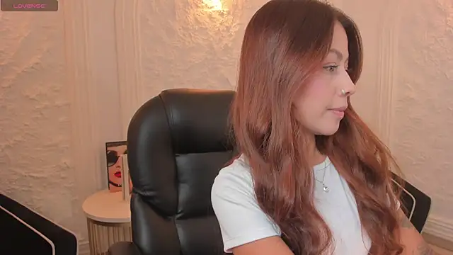 Snapshot of ErikaBenz_ chatting on October 10, 2025, 8:41 pm ErikaBenz  online show from October 10, 2025, 8:41 pm