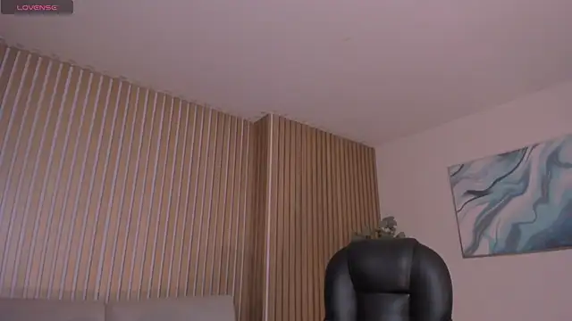 ErikaBenz  online show from February 13, 2026, 12:12 pm