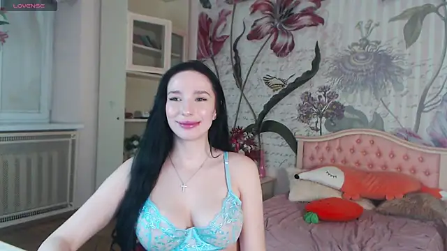 Snapshot of AliciaBow chatting on March 13, 2025, 5:07 pm AliciaBow online show from March 13, 2025, 5:07 pm