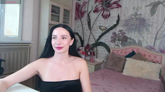 Snapshot of AliciaBow chatting on September 20, 2025, 2:18 pm AliciaBow online show from September 20, 2025, 2:18 pm