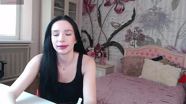 Snapshot of AliciaBow chatting on September 24, 2025, 1:03 pm AliciaBow online show from September 24, 2025, 1:03 pm