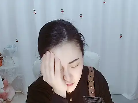 Angel-C online show from November 3, 2025, 1:29 am