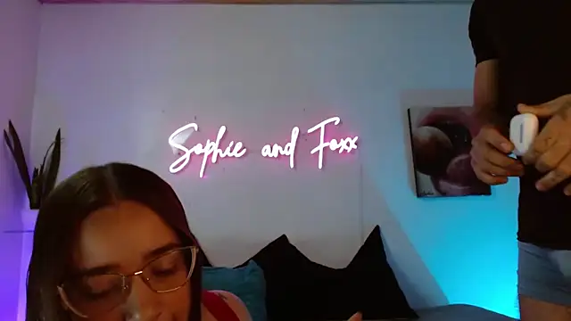 SophieFoxx17 online show from May 12, 2026, 12:13 pm