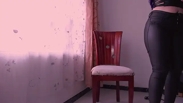 nicolstivens online show from January 19, 2025, 8:09 pm