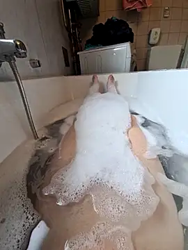 Snapshot of toeloverlive chatting on September 23, 2025, 11:35 am toeloverlive online show from September 23, 2025, 11:35 am