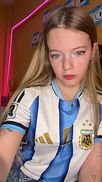 -veranito- online show from June 17, 2026, 12:46 am