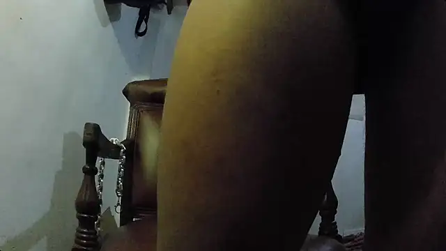 Snapshot of crazylatinguyy chatting on November 16, 2025, 1:28 pm crazylatinguyy online show from November 16, 2025, 1:28 pm